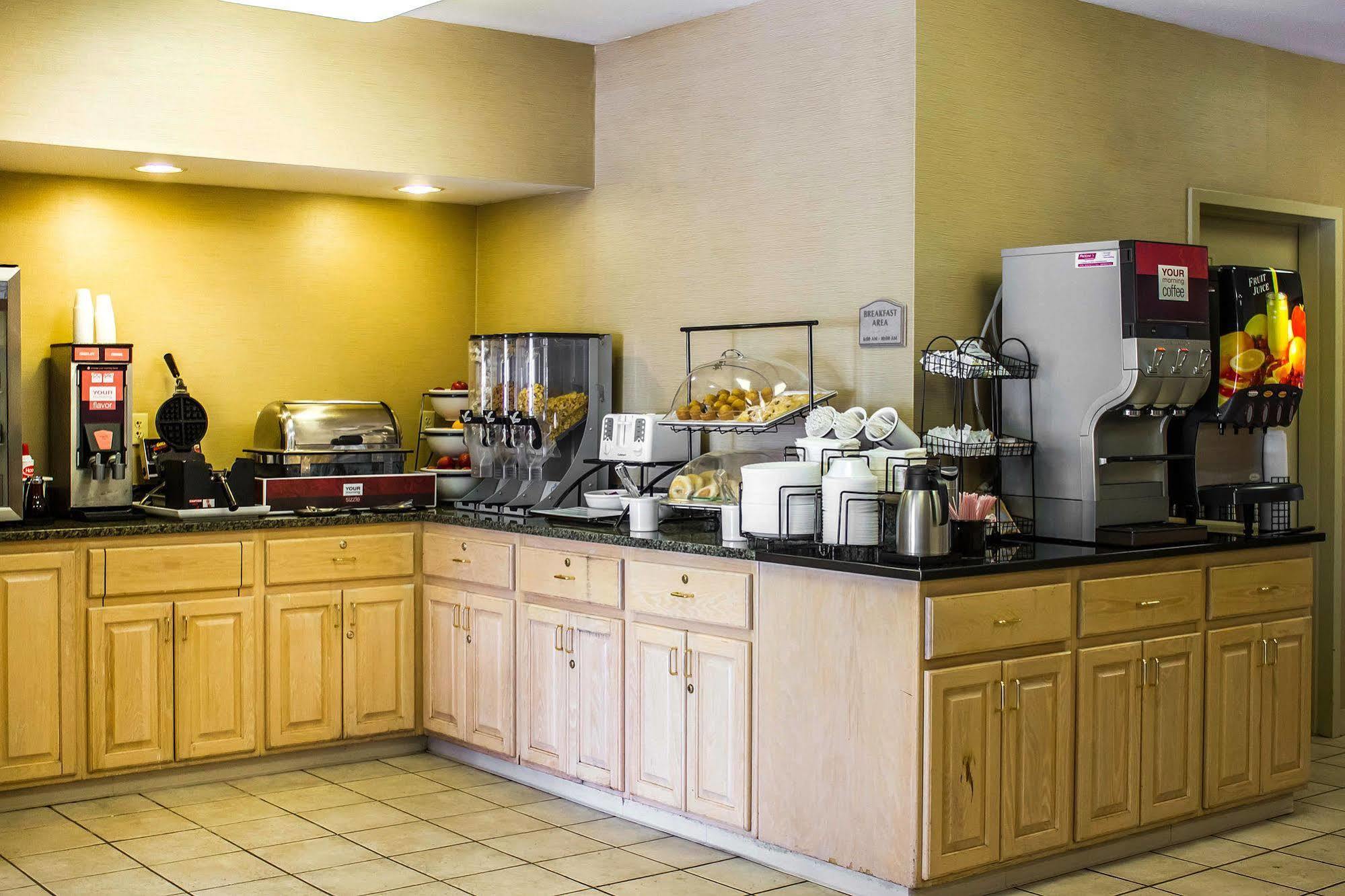 Comfort Inn Guilford Near I-95 Esterno foto